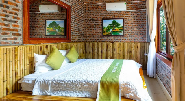 Двухместный номер Deluxe с балконом и с видом на сад Green Peace Bungalow