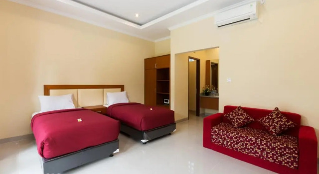 Люкс с видом на бассейн Kubu Petitenget Suite Seminyak