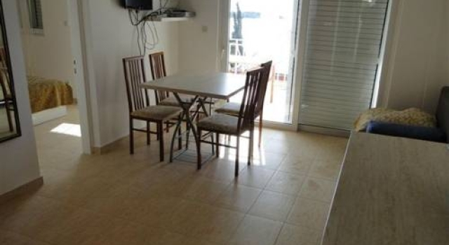 Silvija Apartments, Забронировать Апартаменты/квартира Отели Примоштен с парковкой, рядом с Пляж Велика Радуча, Парковка