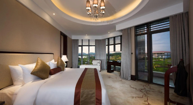Люкс Deluxe New Century Hotel Guian Guizhou
