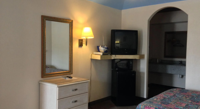 Camelot Inn & Suites Highway 290 NW Freeway, Book Hotel Houston Texas Gulf Coast