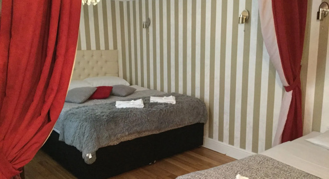 Hamiltons Hotel