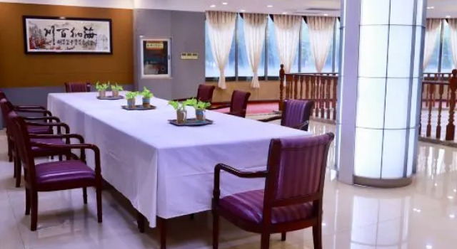 Thih Hotel Shanghai, Varaa Hotelli Xuhang Shanghai