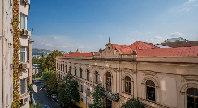 Apartment Alpha Tbilisi, Забронировать Апартаменты/квартира Вера Тбилиси, рядом с Tеатр имени Марджанишвили