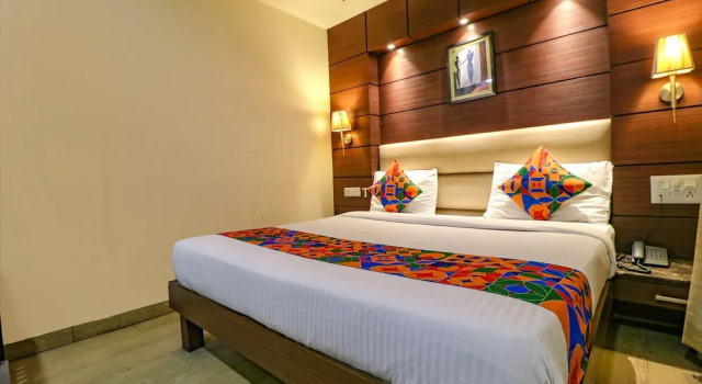 Номер Premium Fabhotel Admire Suites