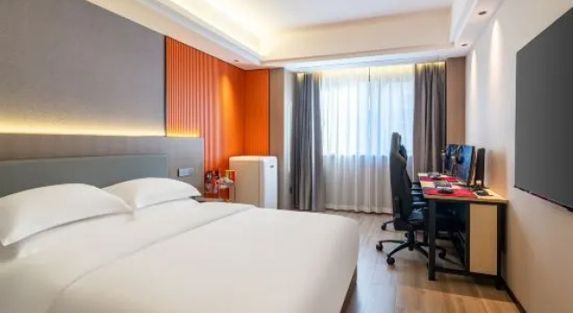 Slow Space Esports Hotel (Jiaxing Huafu Ba Bai Ban Branch)
