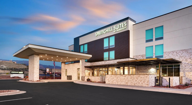 SpringHill Suites by Marriott Cottonwood, 预订 酒店 卡顿伍德 Verde Valley Wine Country