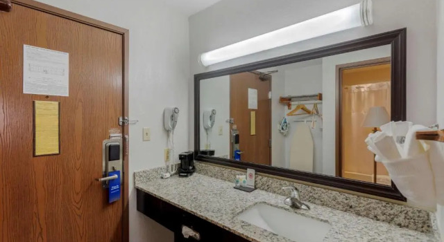 Четырёхместный номер Standard Comfort Inn & Suites Brentwood - Nashville