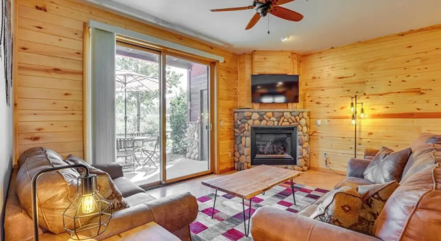 Walk to Main Street: Grand Lake Condo w/ Patio, Забронировать Апартаменты/квартира Гранд-Лейк Rocky Mountain National Park, рядом с Bowen Gulch Trail