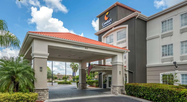 Comfort Inn & Suites