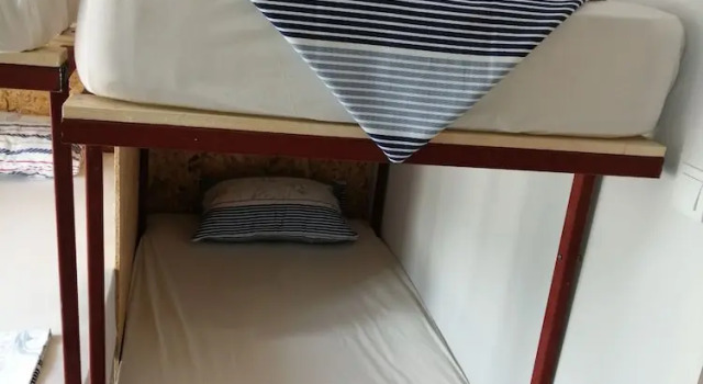 Кровать в общем номере с видом на горы Oludeniz Hostel