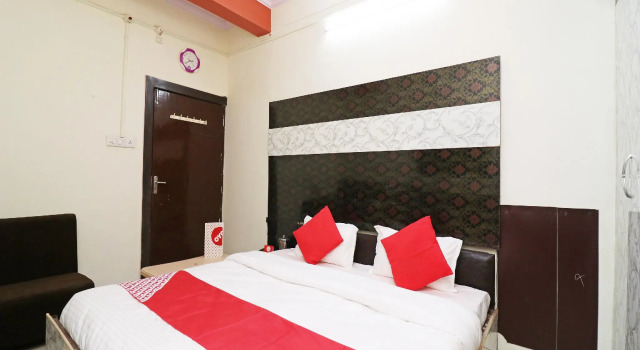 OYO 24172 Hotel Jp Heights