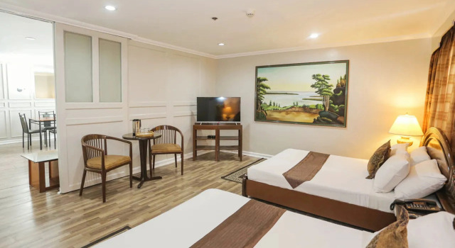 Люкс Holiday Plaza Hotel - Cebu