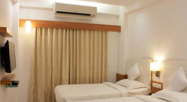 OYO Premium Ashram Road II, Rezerwuj Hotel Hotele w Gujarat ze śniadaniem, Śniadanie