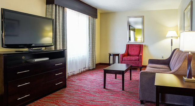 Люкс Holiday Inn Express Hotel & Suites Indianapolis North Carmel by IHG