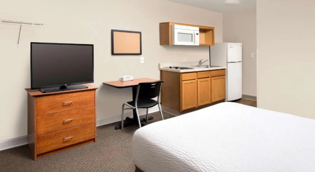 Номер Standard WoodSpring Suites Greenville Simpsonville