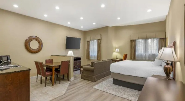 Люкс Best Western PLUS Vineyard Inn and Suites