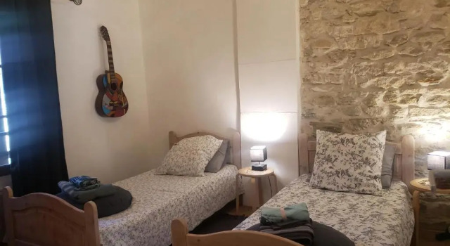 Appartement à FONTAINE DE VAUCLUSE, Prenota Appartamento Hotel a Alvernia con parcheggio, Parcheggio