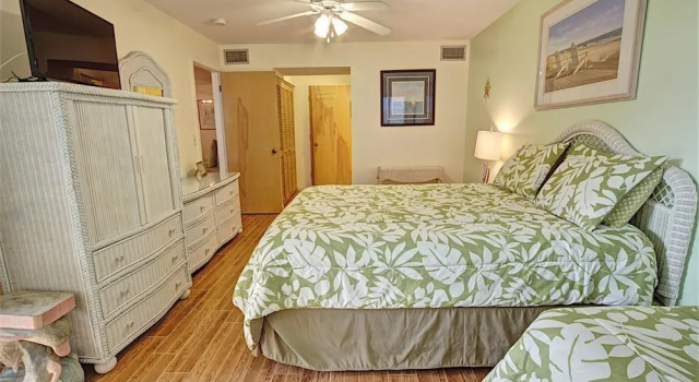 Hibiscus C102 [2/2] Free Activities! & Oceanview Wifi 3 Pools, Rezerwuj Apartament Hotele w Saint Augustine Area z parkingiem, Parking