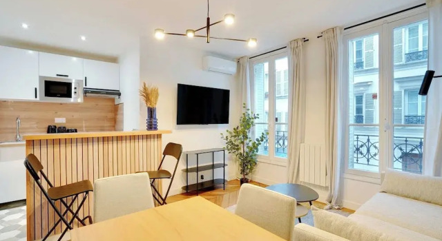 Charming Refuge Near the Sacre Coeur, Забронировать Апарт-отель Париж Иль-де-Франс, рядом с Монмартр