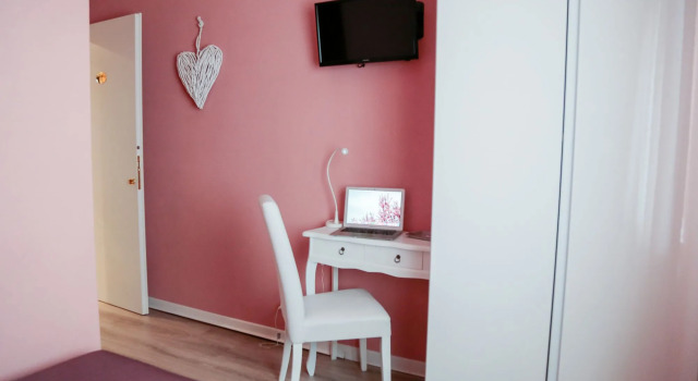 Villa Erasi Guest House, Book Pension Hoteller i Lazio Coast med parkering, Parkering