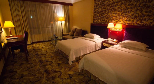 Changping Fulong Hotel