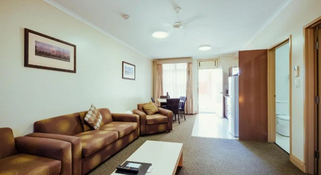 Люкс Executive Club Motor Inn