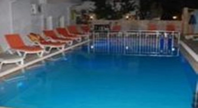 Celikkaya Hotel, Забронировать Отель Отели Мармарис с бассейном, рядом с Городской пляж Мармарис, Бассейн