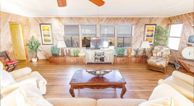 Hunter's Haven, 2 Bedrooms, Sleeps 6, Ocean Front, Pet Friendly
