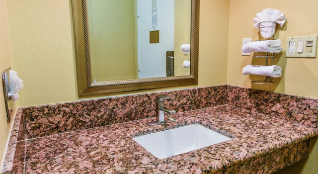Двухместный люкс Vagabond Inn Long Beach