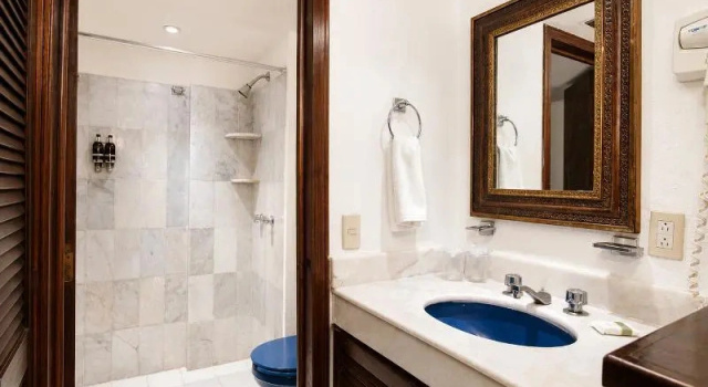 Полулюкс с балконом Los Arcos Suites