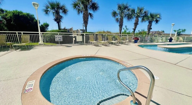 South Shore 607 4 Bedroom Condo by RedAwning, North Myrtle Beach