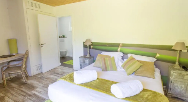 Двухместный номер Standard с балконом Hotel Le Verger Maelvi