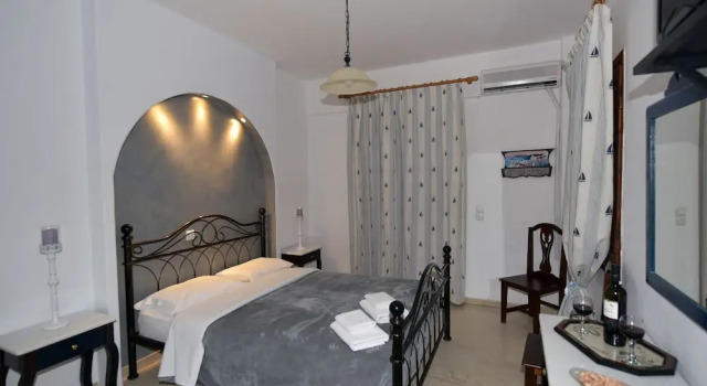 Апартаменты Comfort c 1 комнатой с балконом и с видом на море Отель Sunflower Santorini