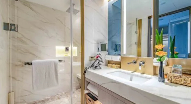 Номер Deluxe с видом на озеро Crowne Plaza Suzhou by IHG