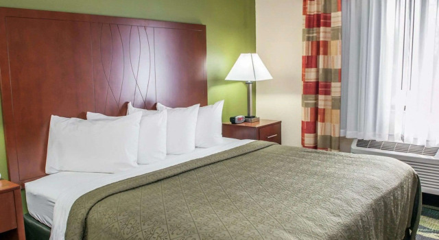 Двухместный люкс Quality Inn & Suites South Bend Airport