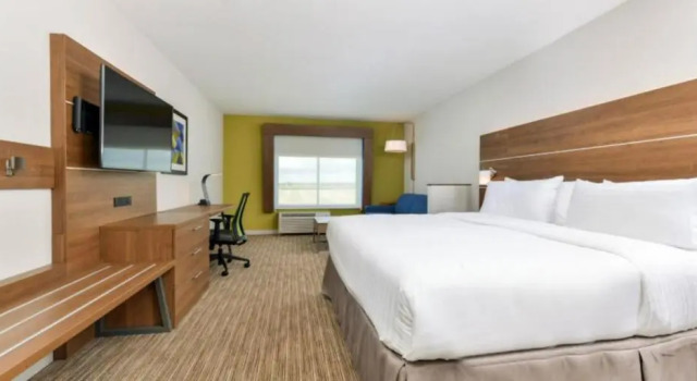 Люкс Deluxe Holiday Inn Express - Alliance by IHG