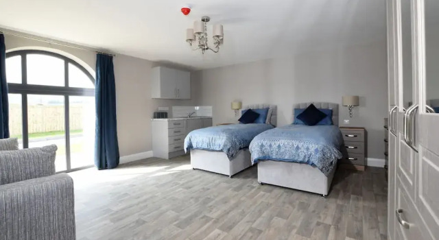 Homestead Hillsborough By Travel Lets Short Term Rental Agency Hillsborough Featuring Apartments, Deluxe Double Suites & Triple Ensuite Rooms, Забронировать Апартаменты/квартира Хиллсборо Графство Даун