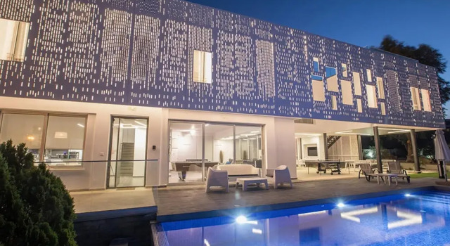 Вилла Chloe Luxury Villas