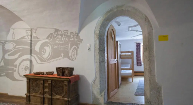 Кровать в общем номере Romedihof Backpacker Hostel