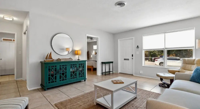 Citrus Isles Waterfront Home, Забронировать Дом для отпуска Отели Форт-Лодердейл с парковкой, Парковка