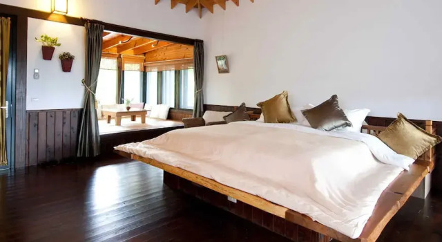 Flower Free, Book Hotel Hoteller i Miaoli County med parkering, Parkering