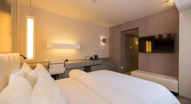 Номер Standard JinJiang Metropolo Hua Ting Guest House