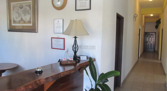 Easy Inn Hotel, Rezerwuj Hotel Hotele w Belize City z parkingiem, Parking