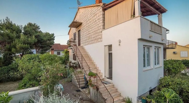 Supetar Central Child-friendly and Dog-friendly Apartment Near Beach, Prenota Appartamento San Pietro di Brazza 