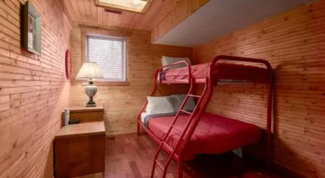 Creekside Cabin, Buchen Sie Hotel Fairmont Hot Springs British Columbia