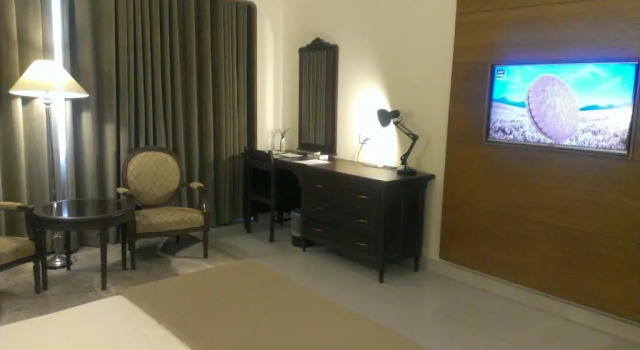 Двухместный номер Superior Regent Plaza Hotel & Convention Centre