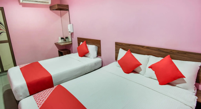 Люкс Superior OYO 89480 Dream House Hotel