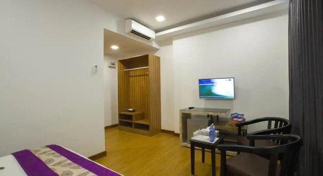 Hotel Platinum Square, Забронировать Отель Отели в центре Янгон, в центре, Завтраки