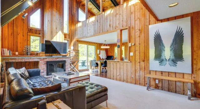 Stratton Shuttle Access! Vermont Mountain Hideaway, 预订 度假屋 温霍尔 美利坚合众国-美利堅合眾國